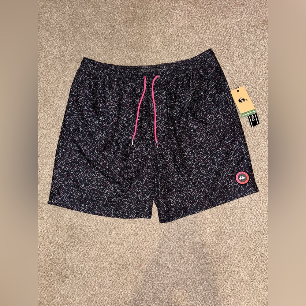 Men’s NWT Quiksilver Hybrid Shorts